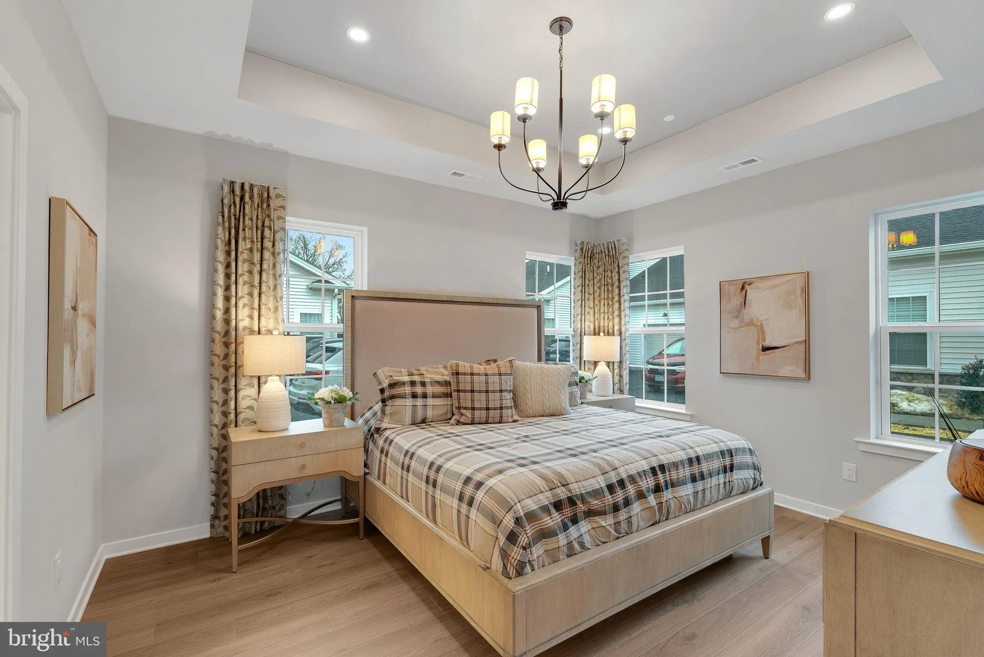 Property Slideshow image 8 of 9 | 55 cedar cir, Levittown, PA, 19055