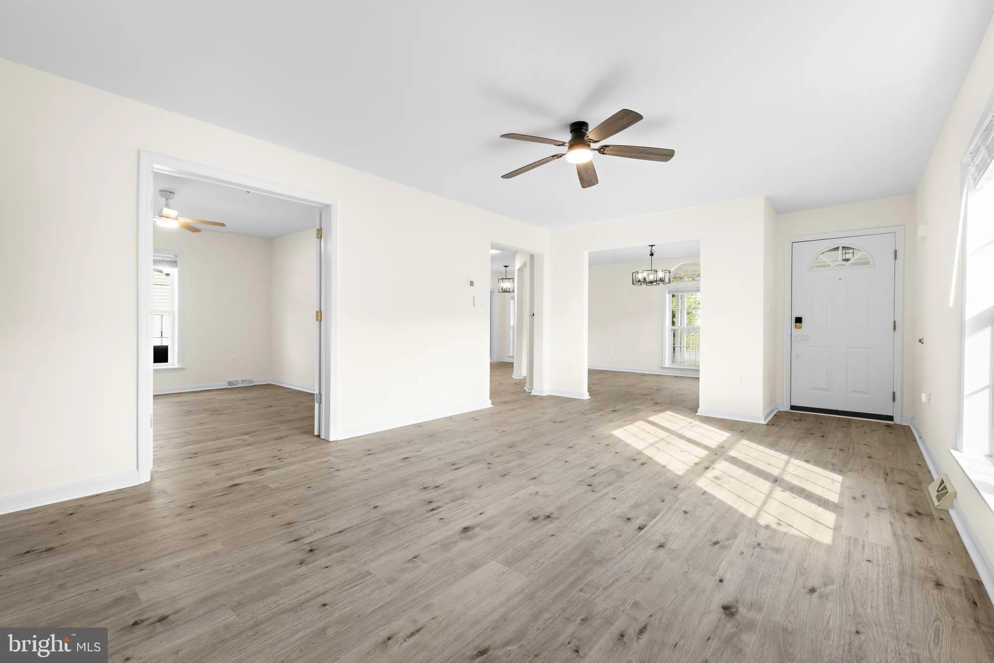 Property Slideshow image 7 of 39 | 40 pine grove ave, Manahawkin, NJ, 08050