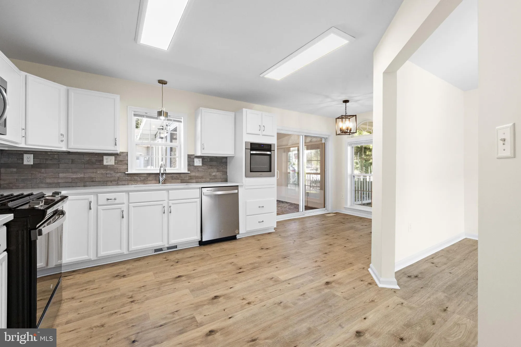 Property Slideshow image 9 of 39 | 40 pine grove ave, Manahawkin, NJ, 08050