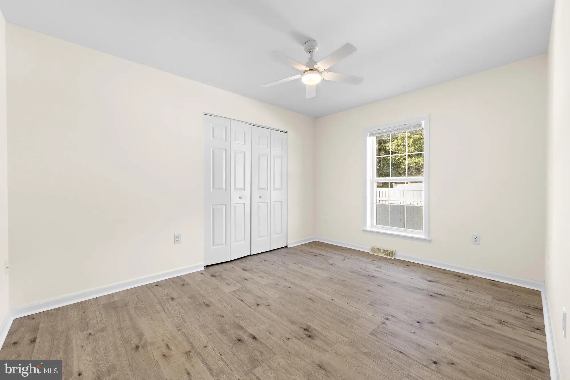 Property Slideshow image 21 of 39 | 40 pine grove ave, Manahawkin, NJ, 08050