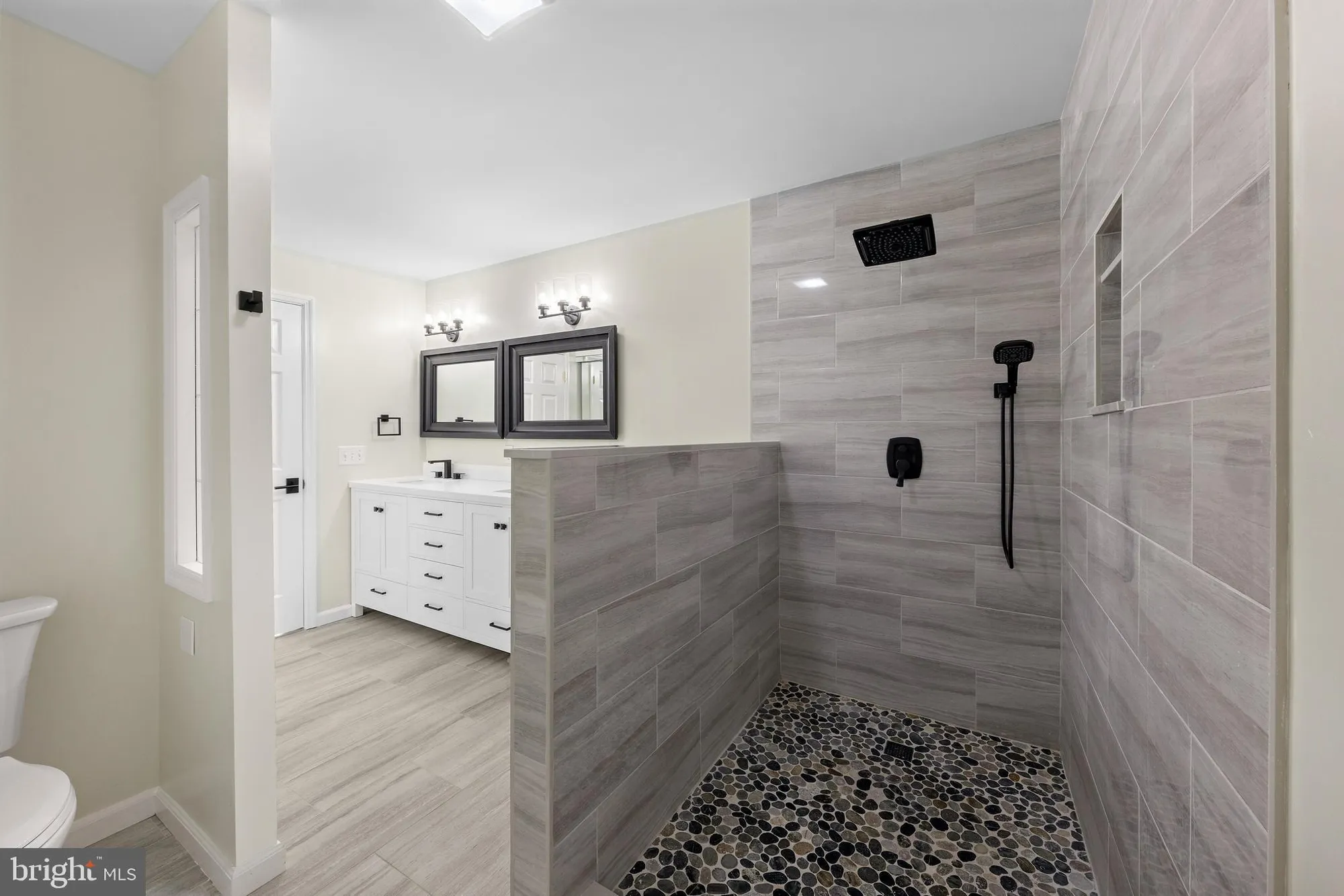 Property Slideshow image 20 of 39 | 40 pine grove ave, Manahawkin, NJ, 08050