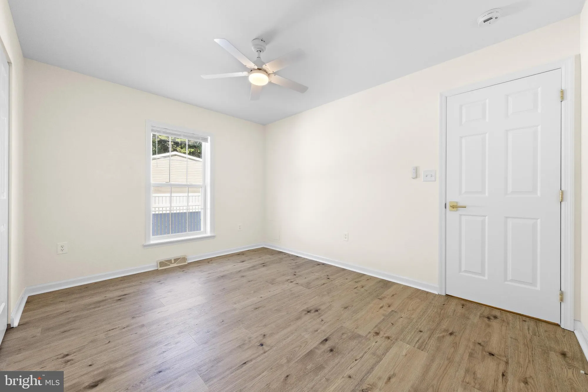 Property Slideshow image 22 of 39 | 40 pine grove ave, Manahawkin, NJ, 08050