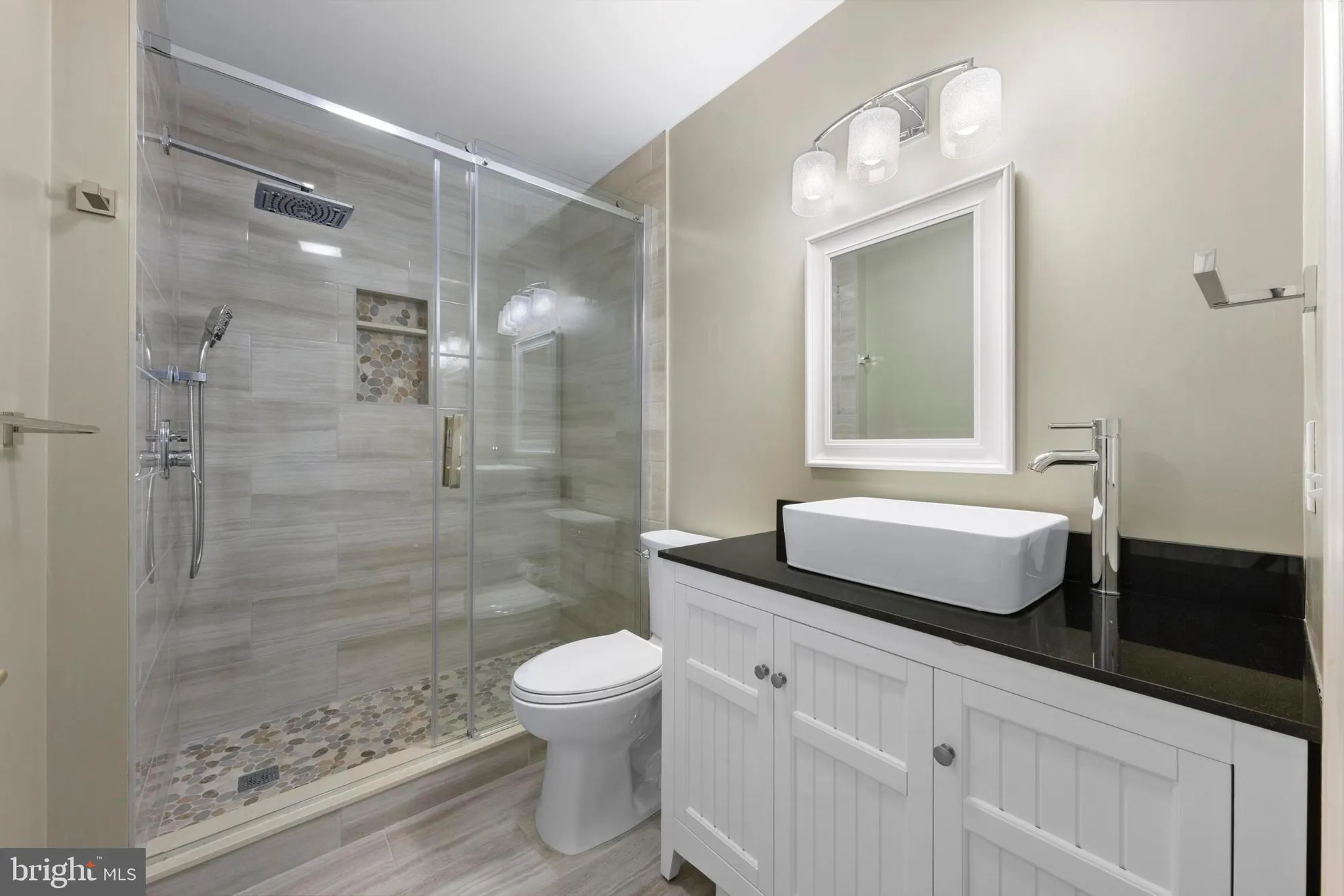 Property Slideshow image 23 of 39 | 40 pine grove ave, Manahawkin, NJ, 08050