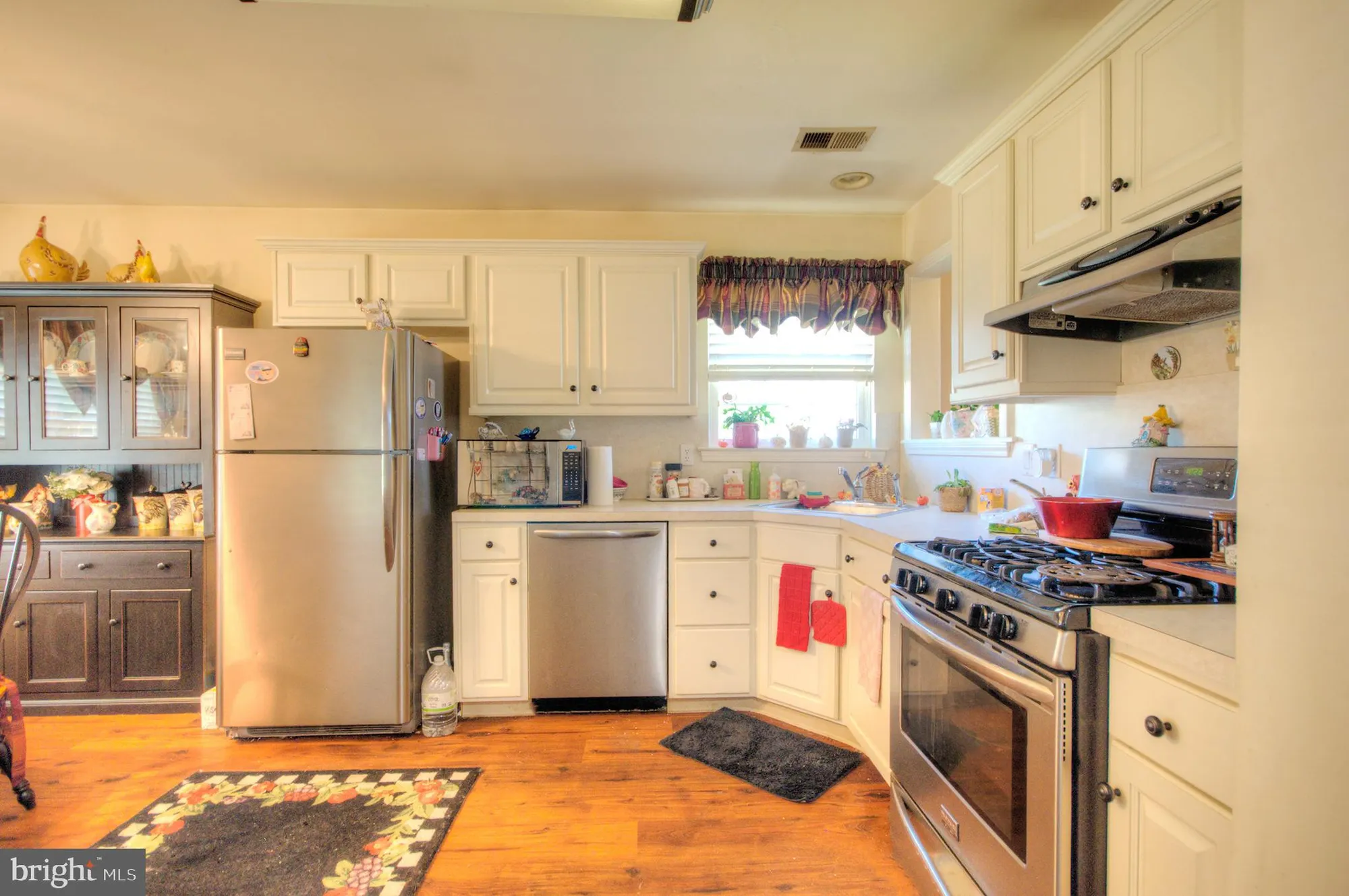 Property Slideshow image 7 of 47 | 3632 vicari ave, Toms River, NJ, 08755