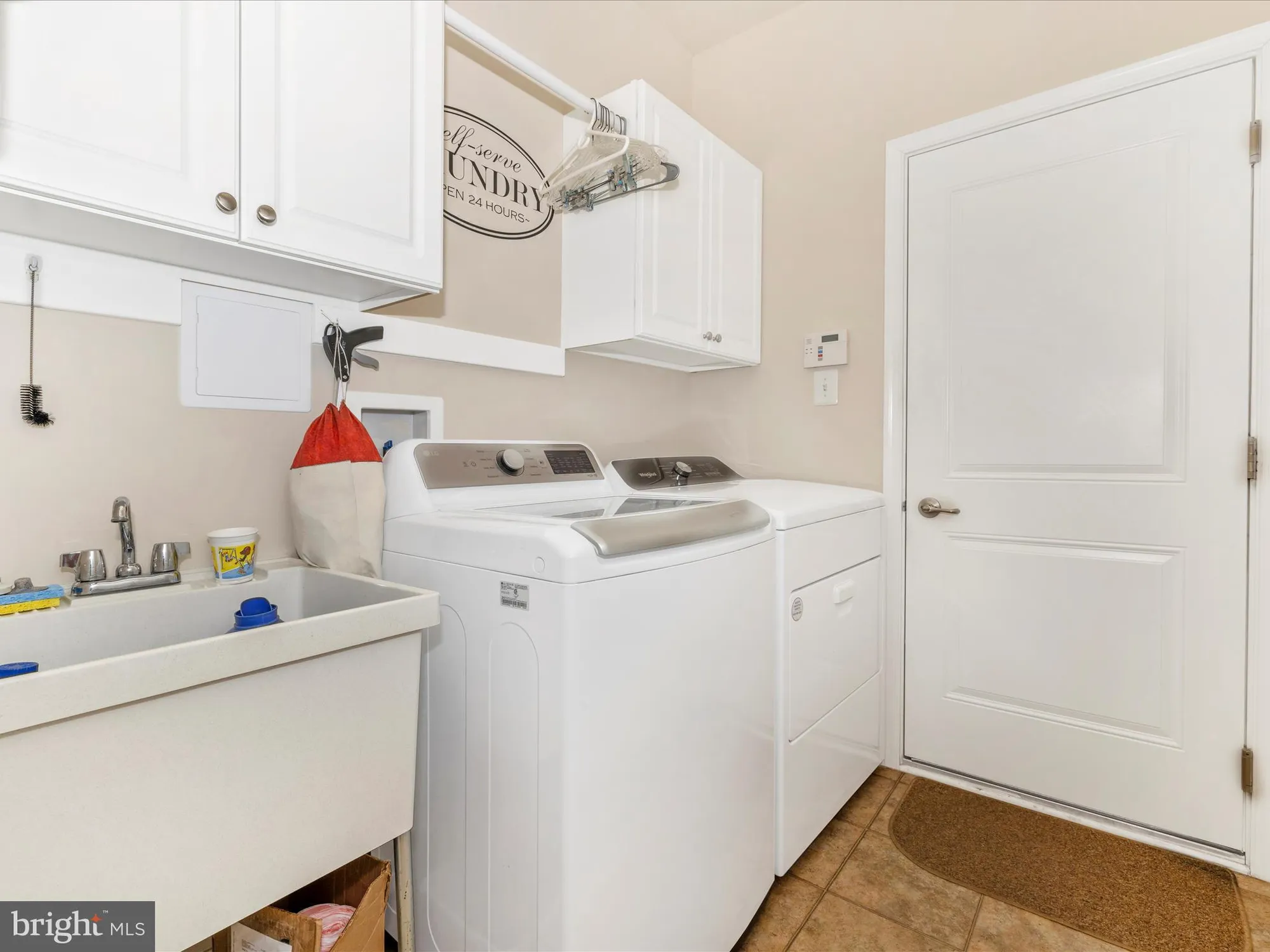 Property Slideshow image 32 of 60 | 5948 jacobean pl, New Market, MD, 21774