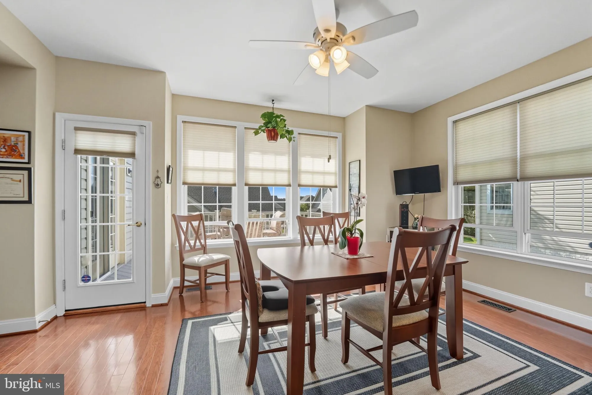 Property Slideshow image 15 of 64 | 6135 ferrier ct, Gainesville, VA, 20155