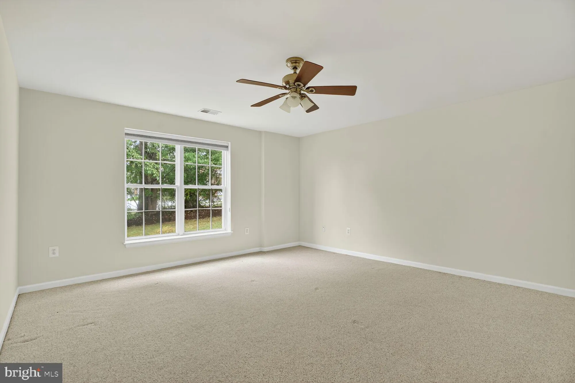 Property Slideshow image 28 of 37 | 1994 penfold ct, Woodbridge, VA, 22192