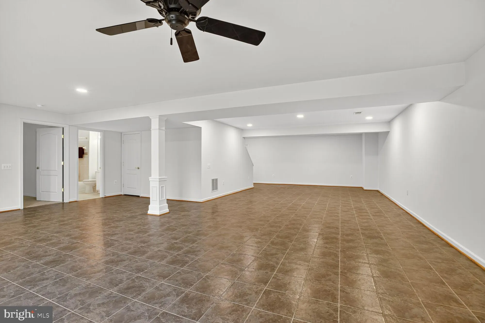 Property Slideshow image 27 of 37 | 1994 penfold ct, Woodbridge, VA, 22192