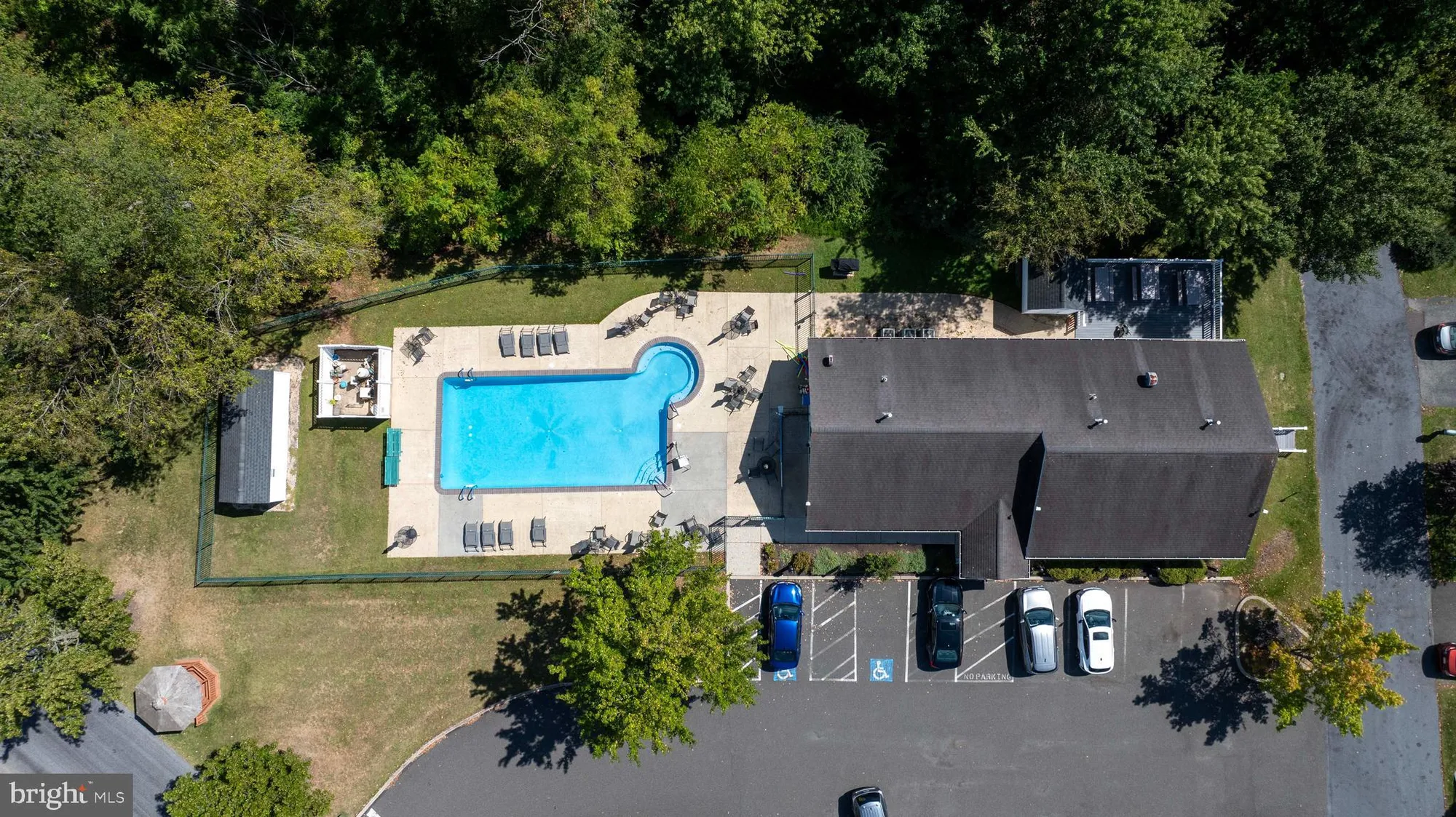 Property Slideshow image 11 of 30 | 609 village way, Royersford, PA, 19468