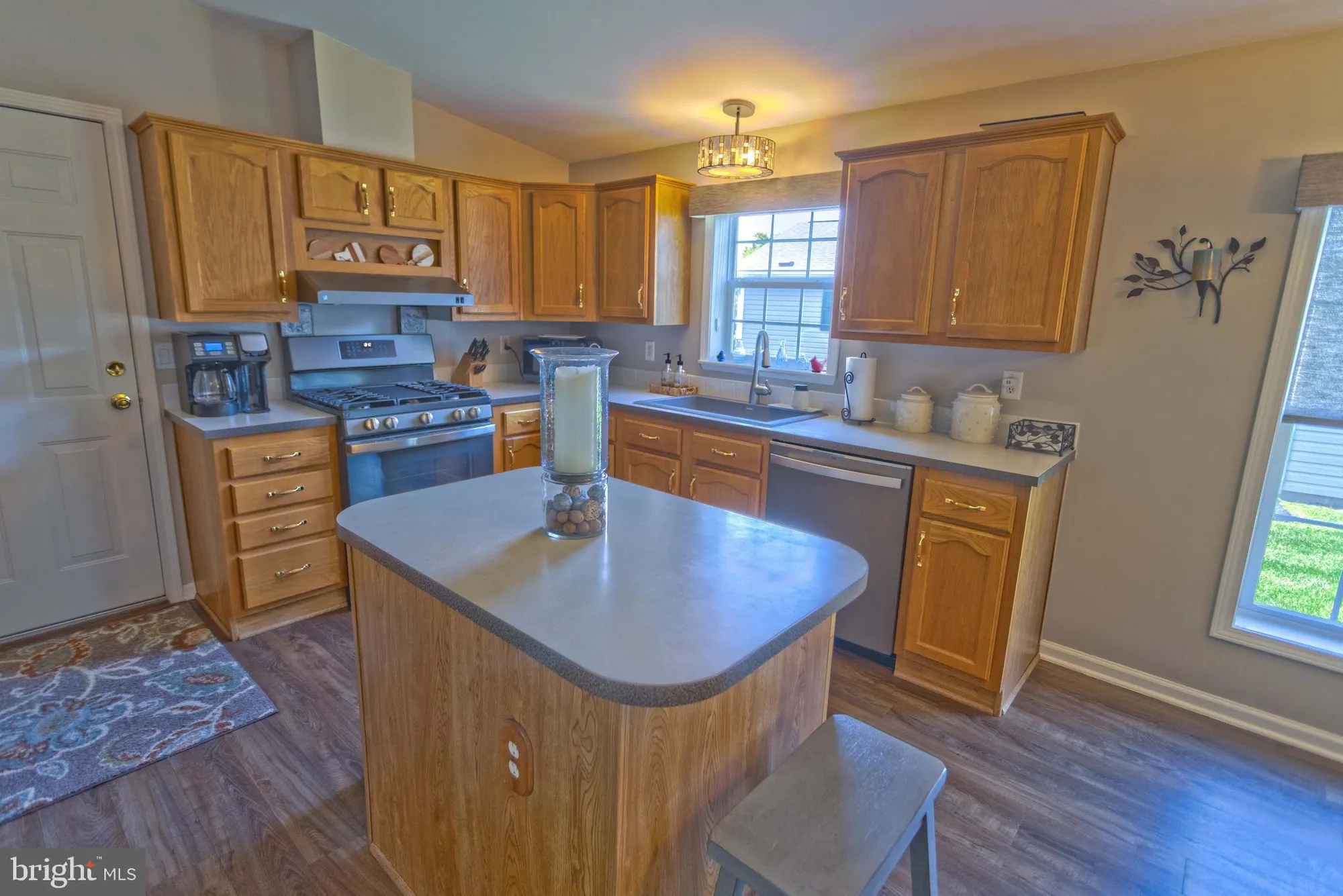 Property Slideshow image 7 of 30 | 609 village way, Royersford, PA, 19468