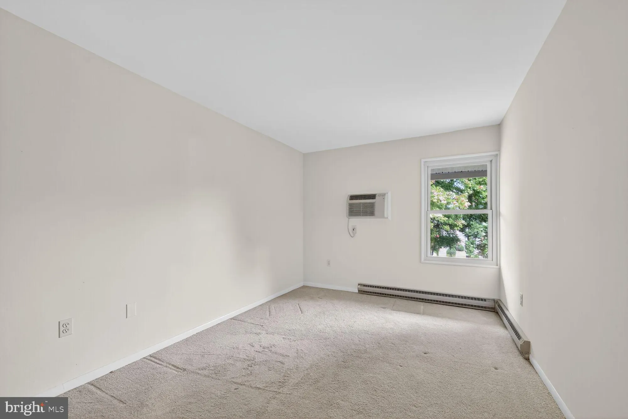 Property Slideshow image 11 of 27 | 3431 s leisure world blvd 88-3c, Silver Spring, MD, 20906