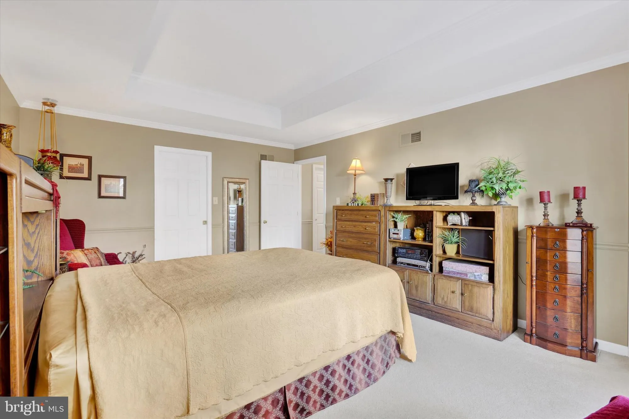 Property Slideshow image 19 of 29 | 5985 greenbriar ter, Fayetteville, PA, 17222