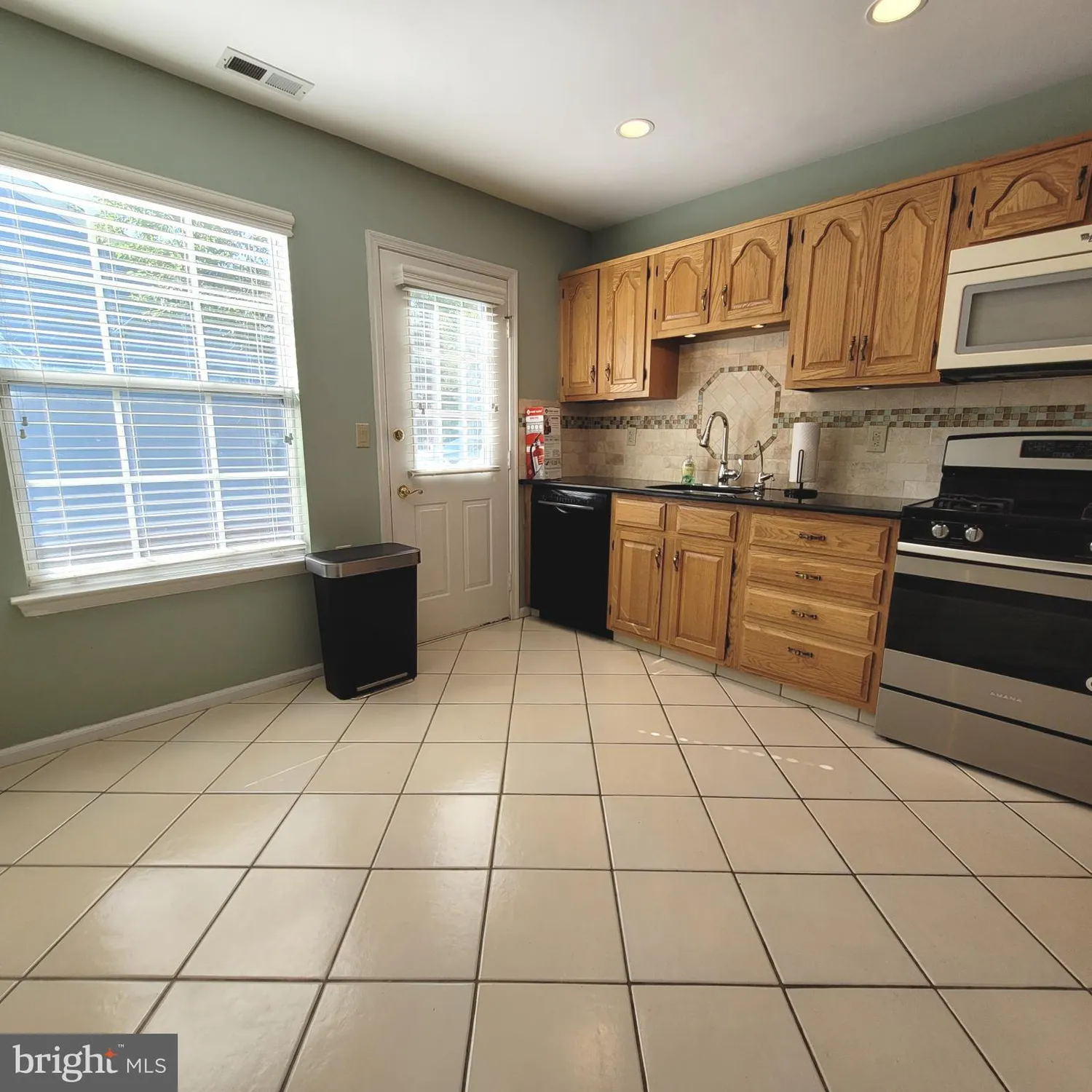 Property Slideshow image 6 of 36 | 875 westminster dr, Southampton, NJ, 08088