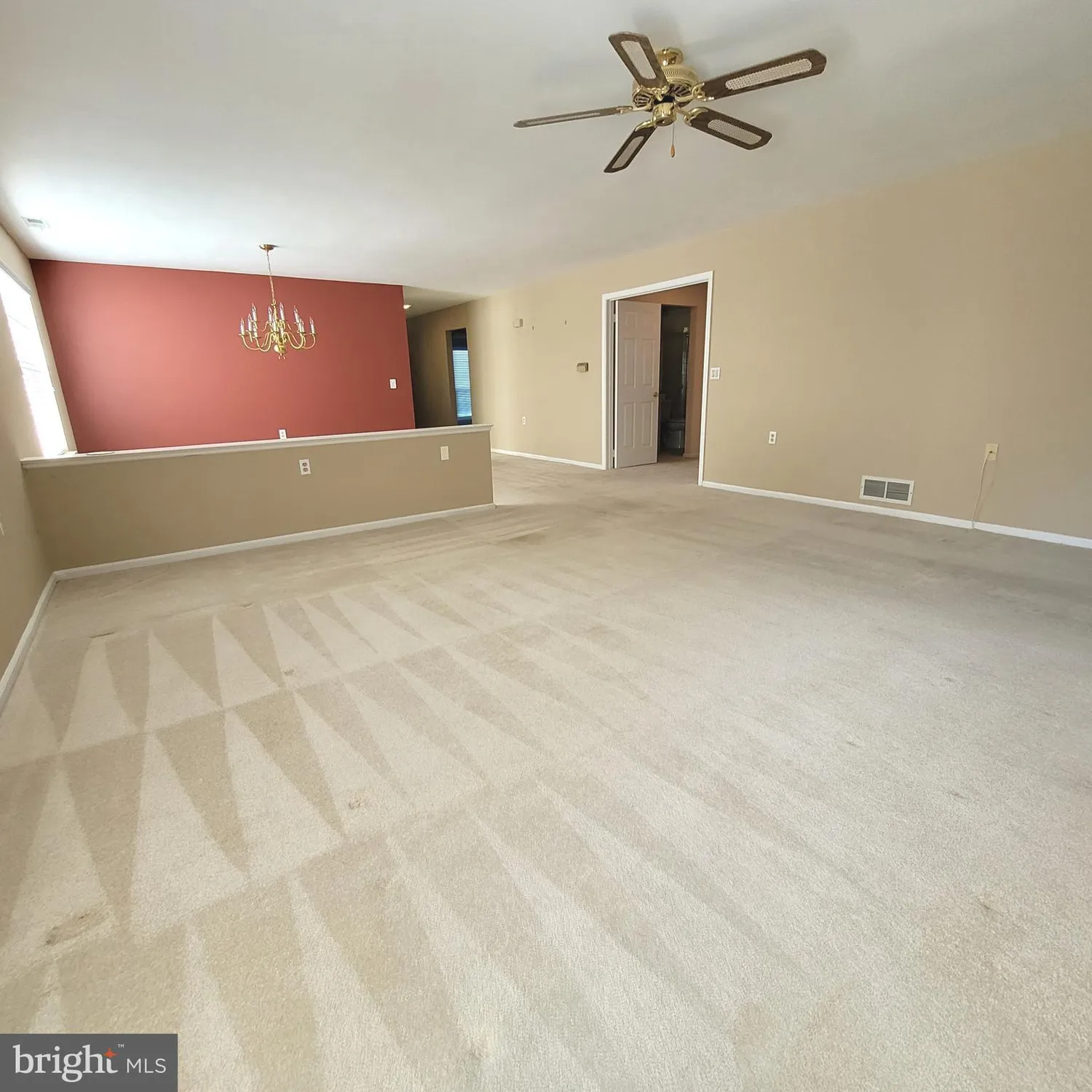 Property Slideshow image 16 of 36 | 875 westminster dr, Southampton, NJ, 08088