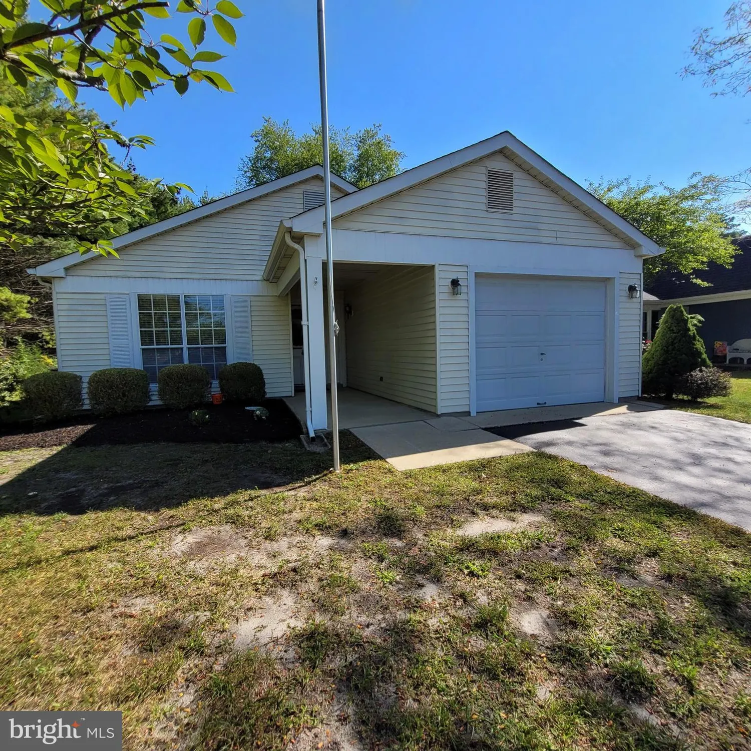 Property Slideshow image 34 of 36 | 875 westminster dr, Southampton, NJ, 08088