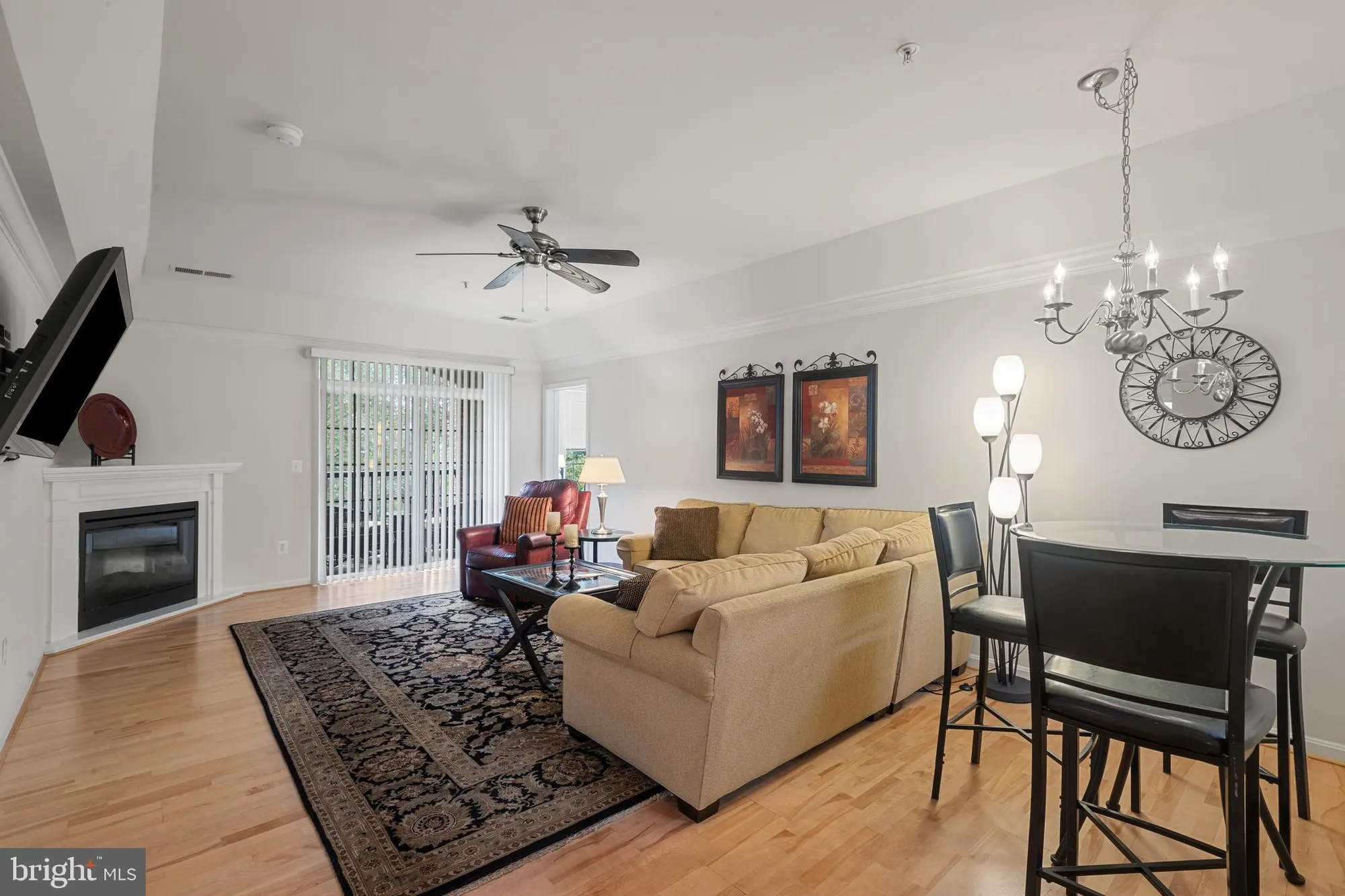 Property Slideshow image 4 of 32 | 6155 shadywood rd 204, Elkridge, MD, 21075