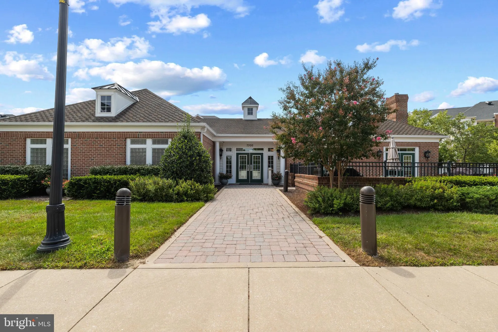 Property Slideshow image 13 of 32 | 6155 shadywood rd 204, Elkridge, MD, 21075