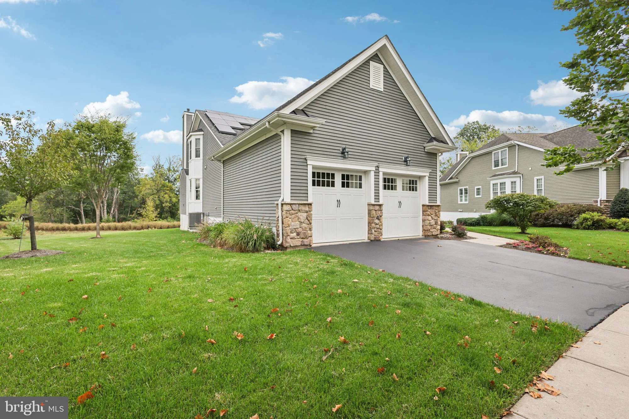 Property Slideshow image 4 of 68 | 28 bedford dr, Skillman, NJ, 08558