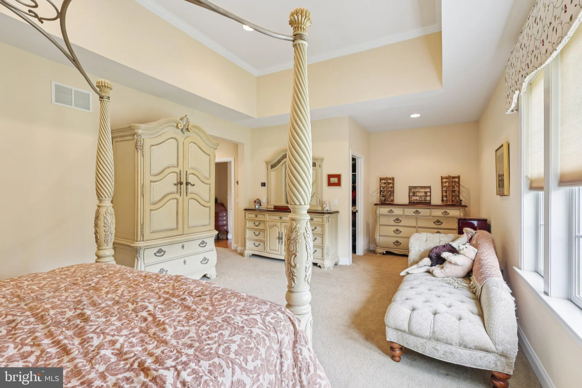 Property Slideshow image 26 of 68 | 28 bedford dr, Skillman, NJ, 08558