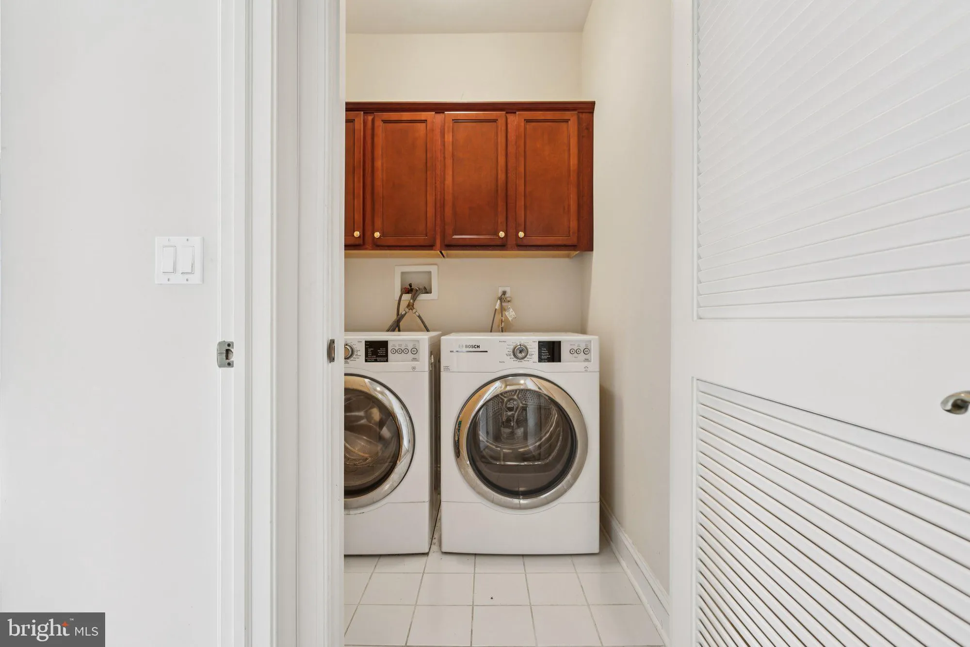 Property Slideshow image 31 of 68 | 28 bedford dr, Skillman, NJ, 08558