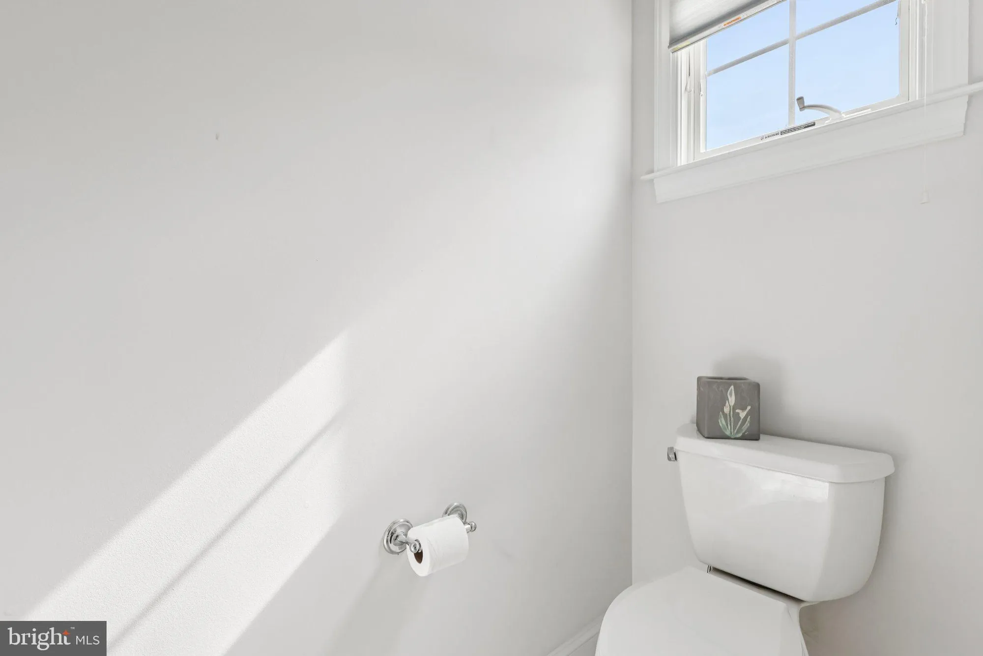 Property Slideshow image 30 of 68 | 28 bedford dr, Skillman, NJ, 08558