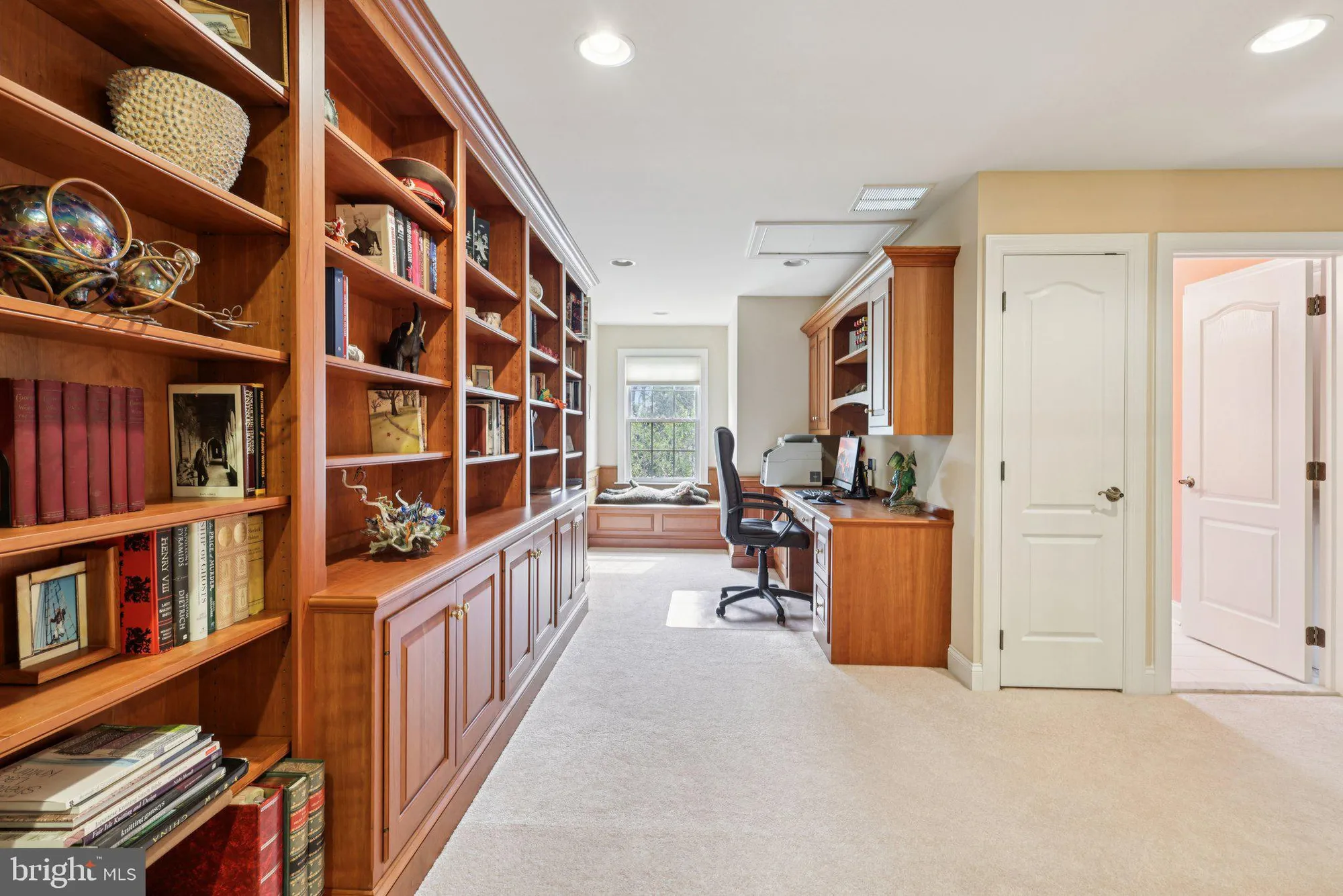 Property Slideshow image 39 of 68 | 28 bedford dr, Skillman, NJ, 08558