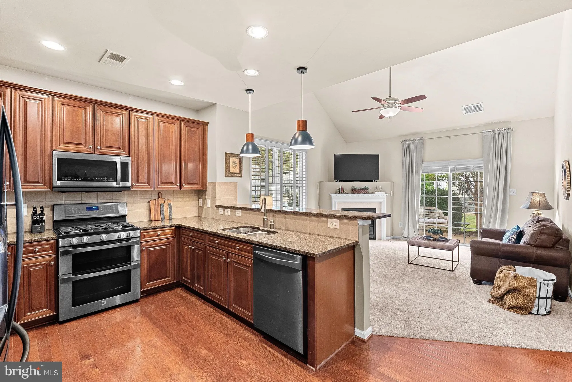 Property Slideshow image 9 of 32 | 44397 adare manor sq, Ashburn, VA, 20147