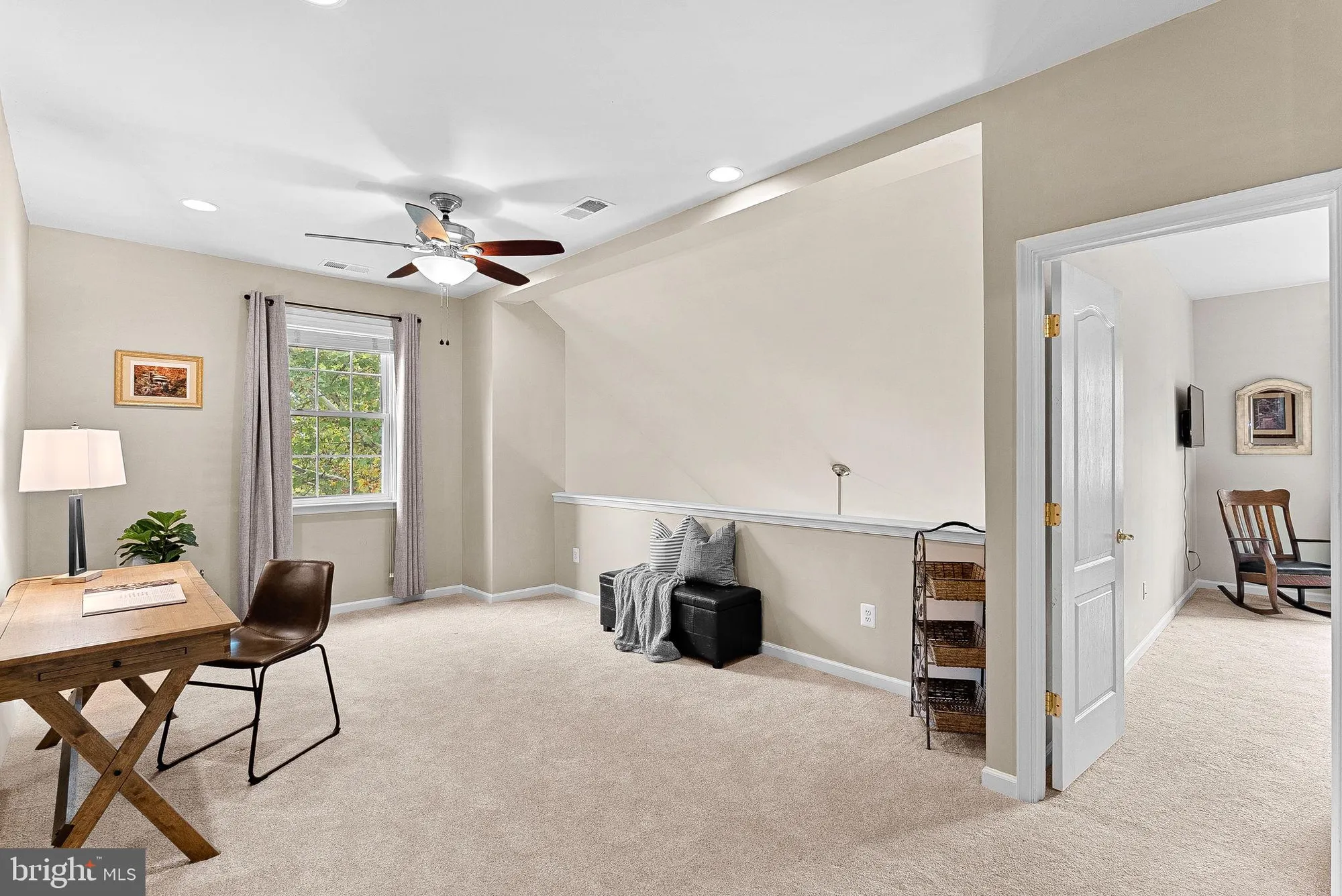 Property Slideshow image 12 of 32 | 44397 adare manor sq, Ashburn, VA, 20147