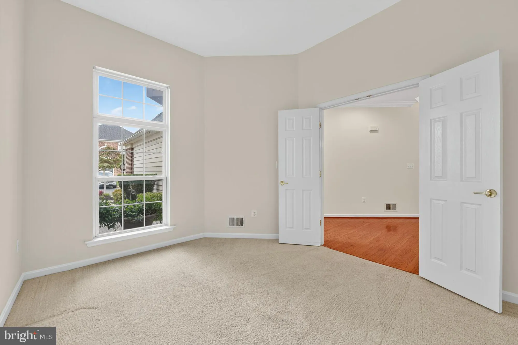 Property Slideshow image 13 of 57 | 20898 prince lowes ter, Sterling, VA, 20165