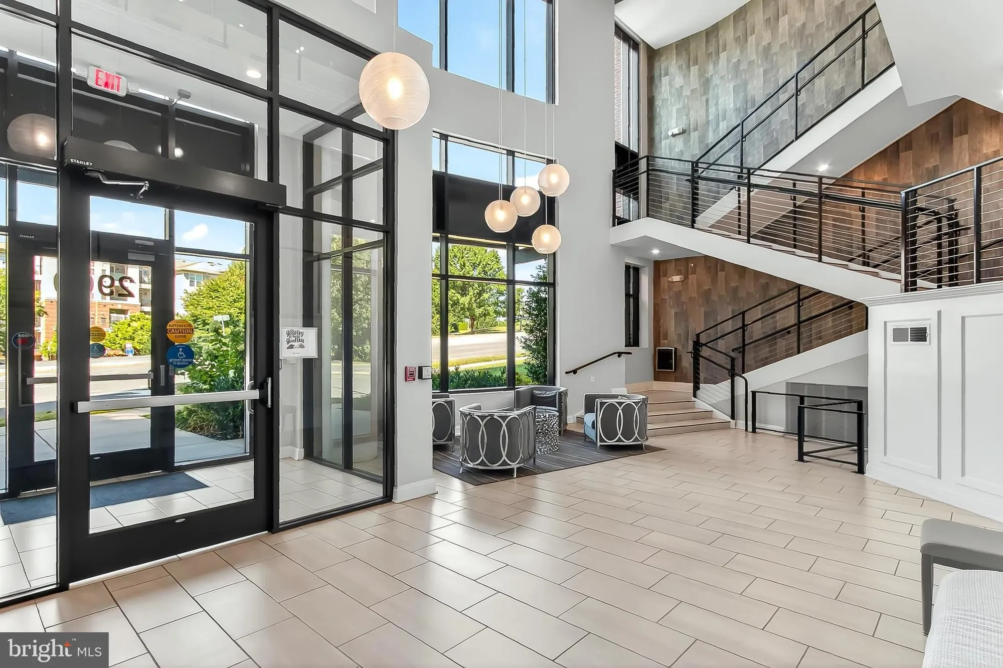 Property Slideshow image 3 of 51 | 2960 vaden dr # 2-307, Fairfax, VA, 22031