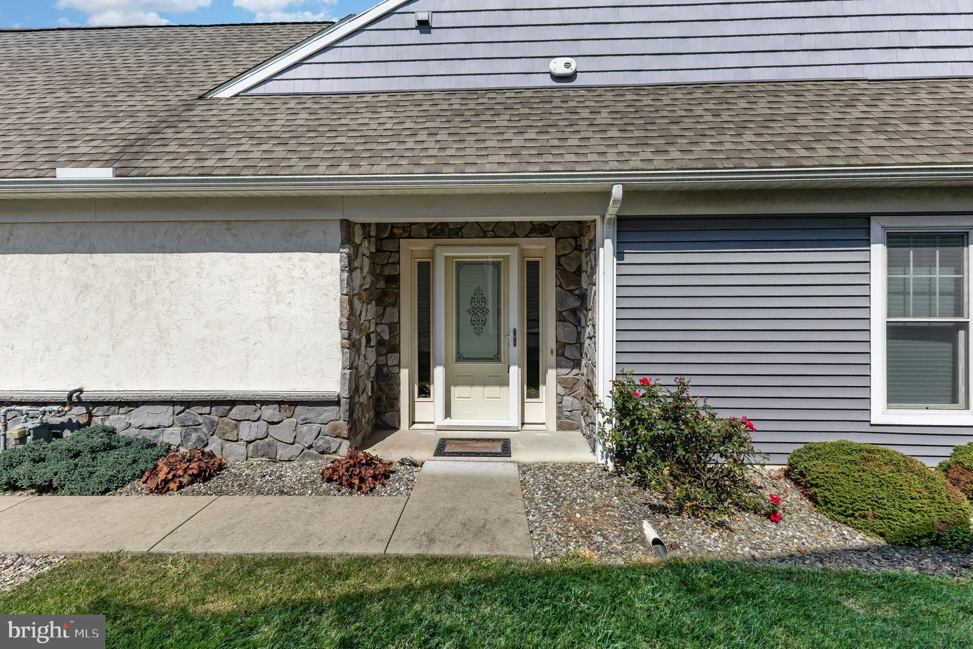 Property Slideshow image 3 of 39 | 1007 great hall dr, Lebanon, PA, 17042