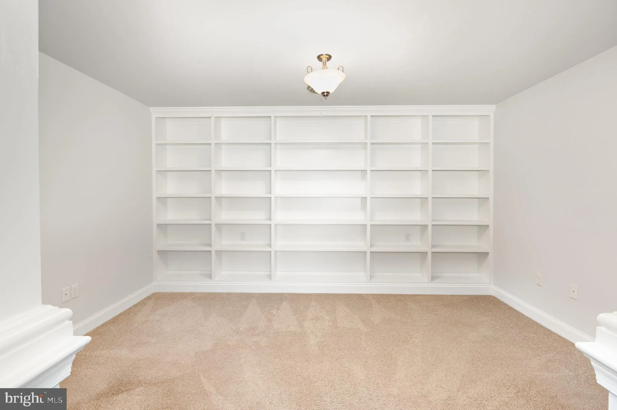 Property Slideshow image 7 of 39 | 1007 great hall dr, Lebanon, PA, 17042