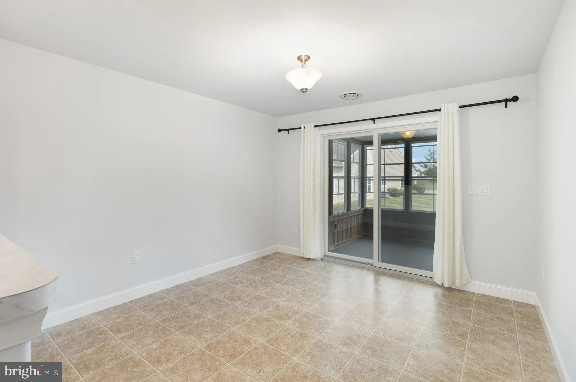 Property Slideshow image 14 of 39 | 1007 great hall dr, Lebanon, PA, 17042