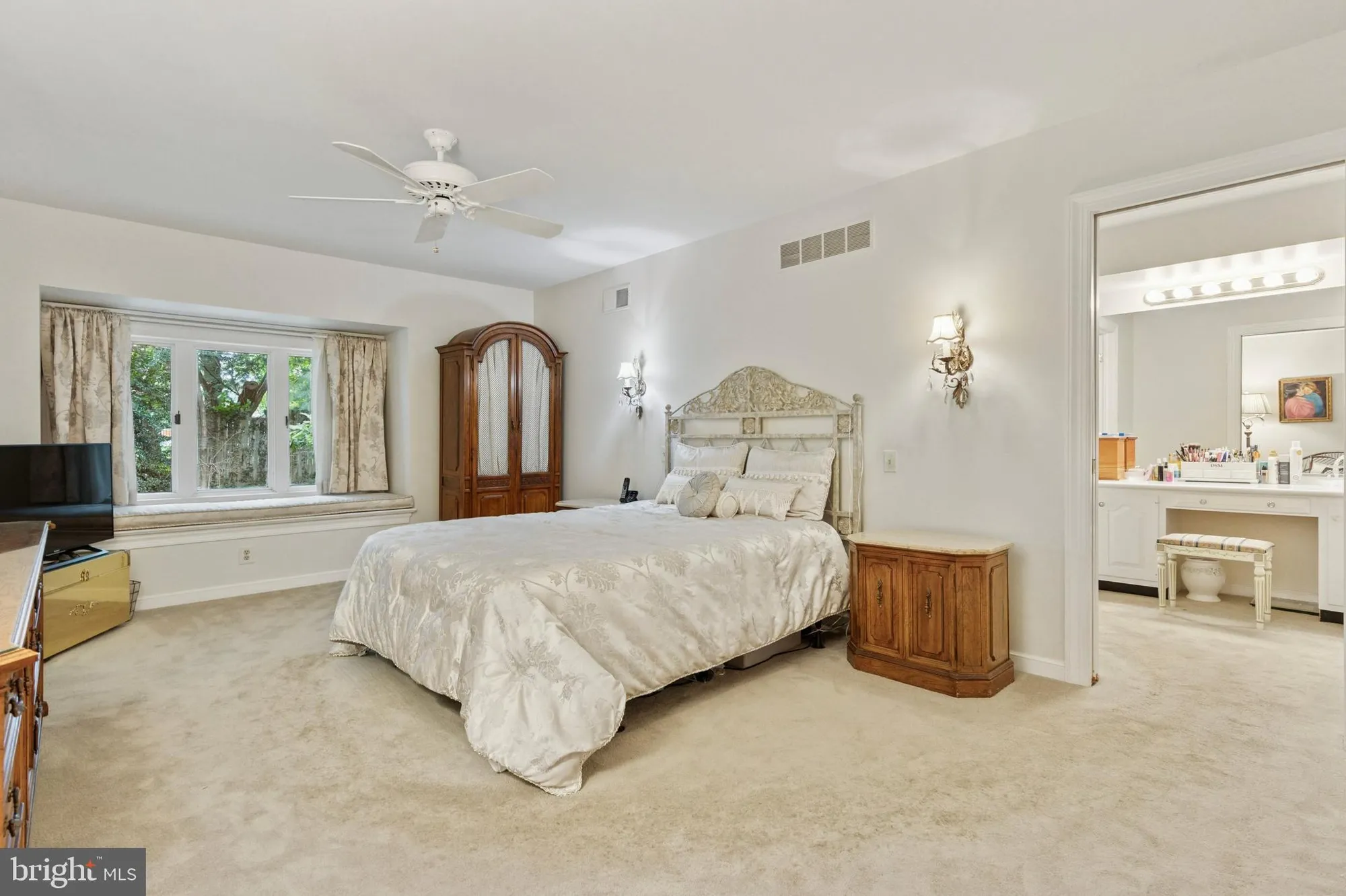 Property Slideshow image 15 of 24 | 6 steeplechase ln, Blue Bell, PA, 19422