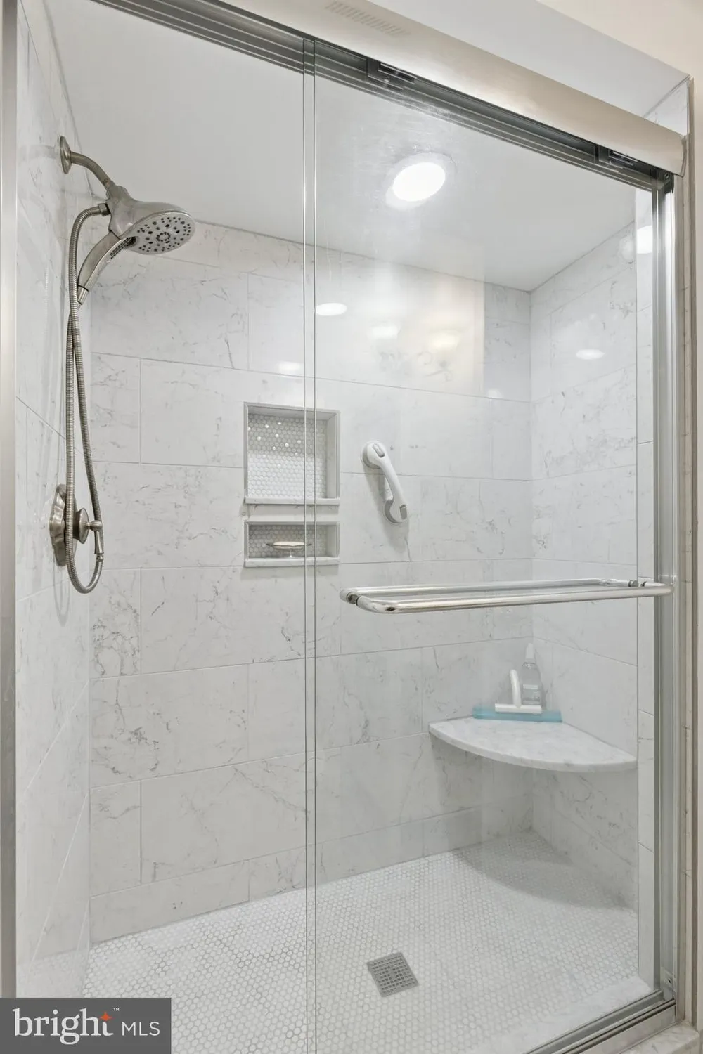 Property Slideshow image 21 of 24 | 6 steeplechase ln, Blue Bell, PA, 19422