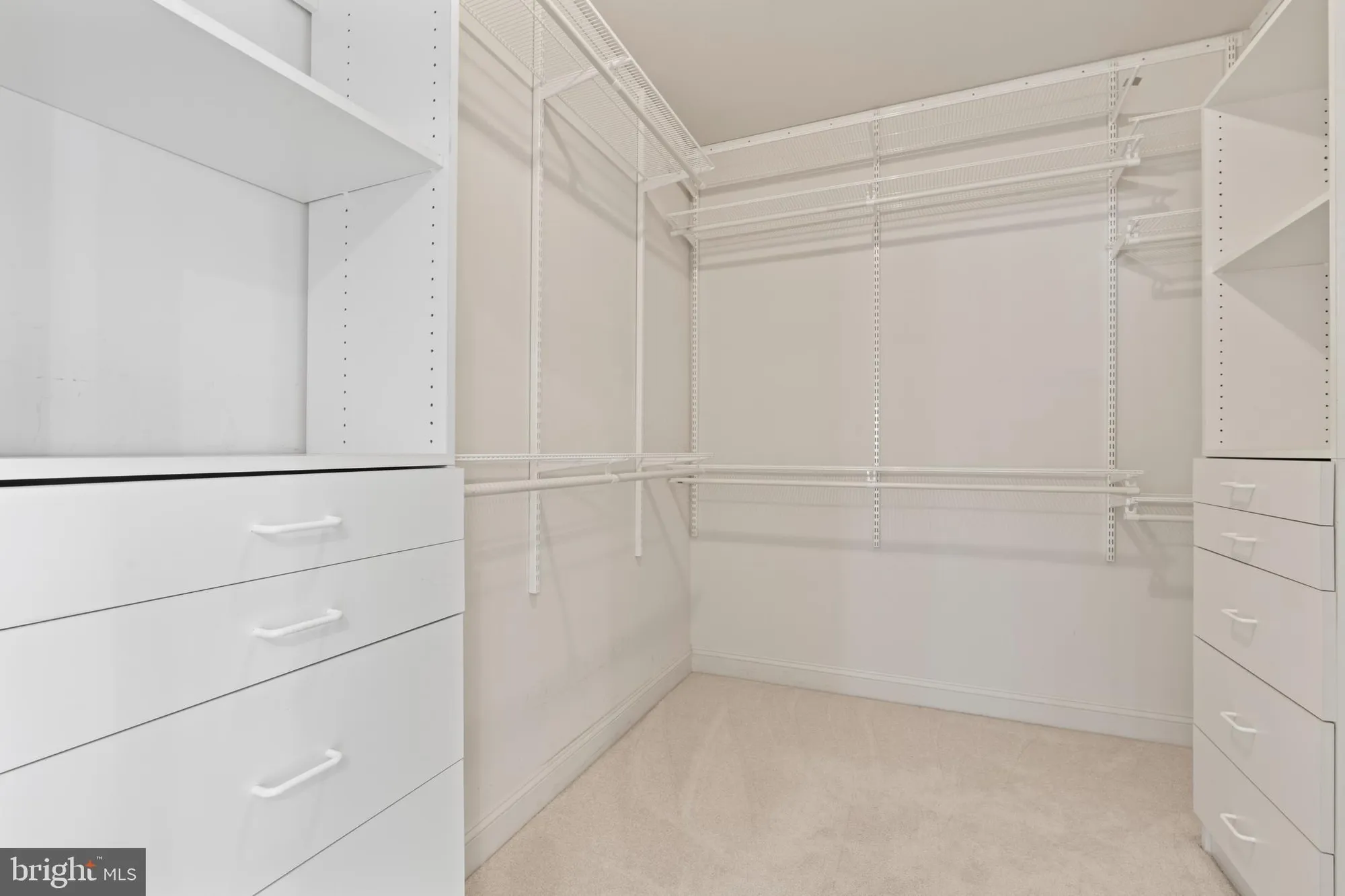 Property Slideshow image 30 of 67 | 13879 crabtree way, Gainesville, VA, 20155