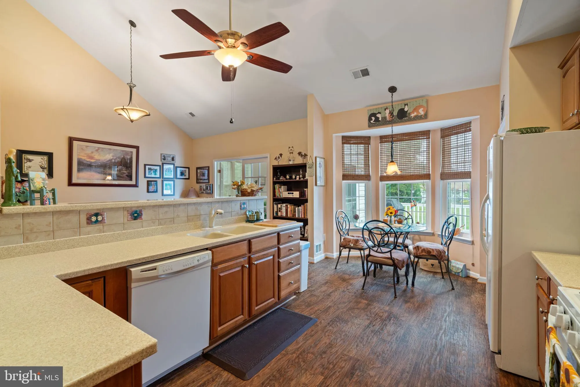 Property Slideshow image 7 of 44 | 3758 blowing leaf pl, Dumfries, VA, 22025