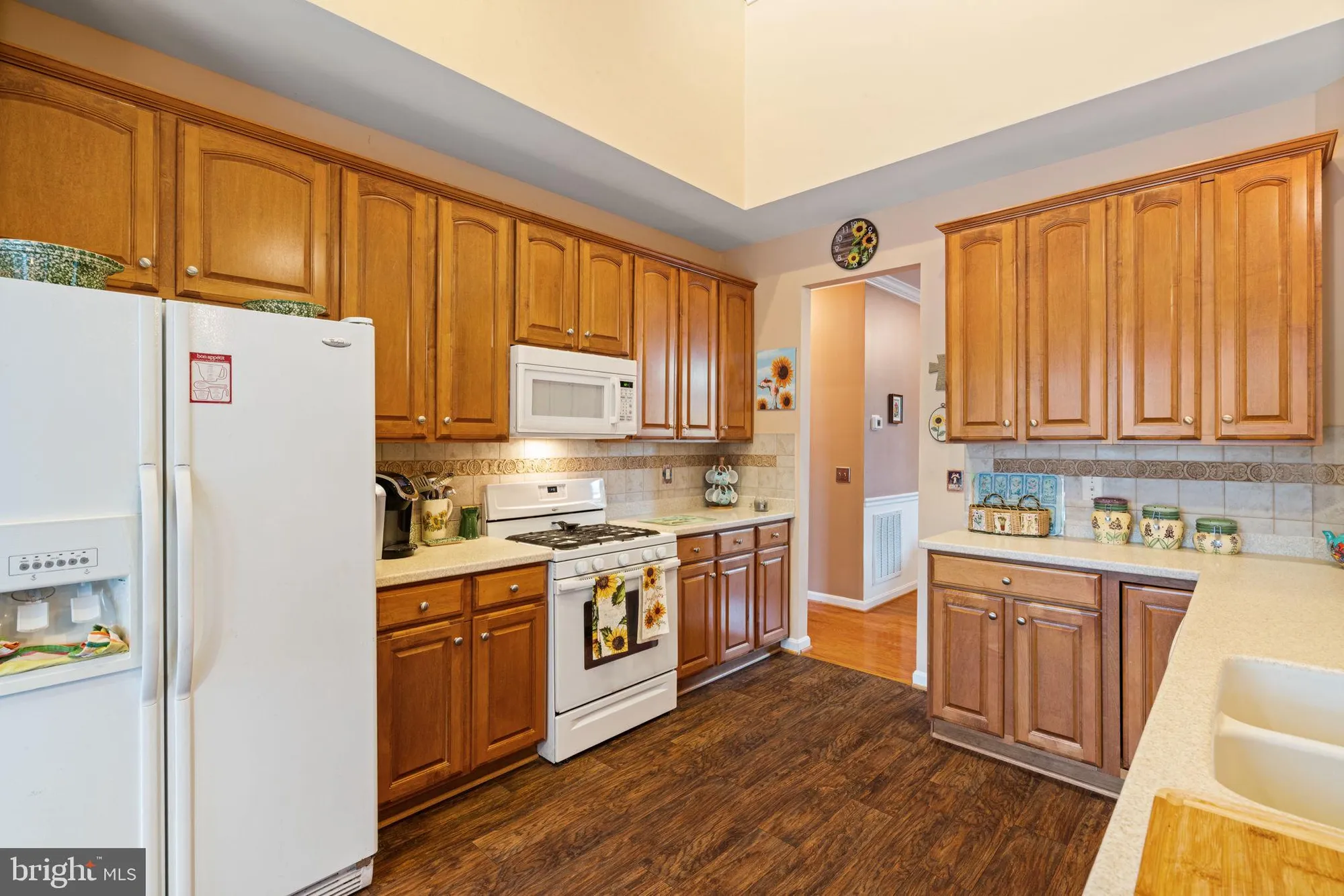 Property Slideshow image 9 of 44 | 3758 blowing leaf pl, Dumfries, VA, 22025