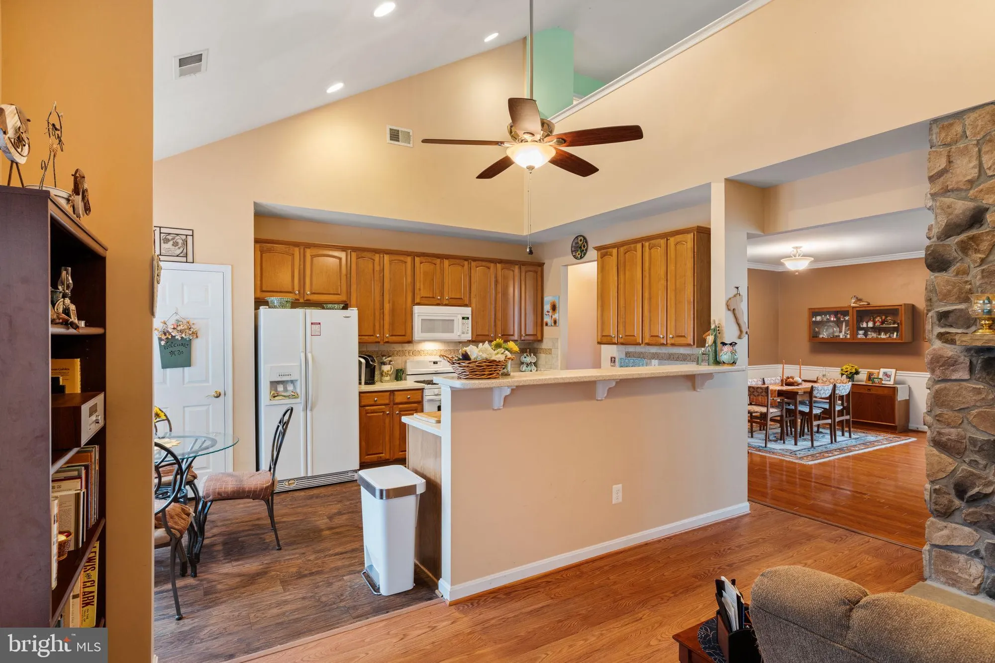 Property Slideshow image 13 of 44 | 3758 blowing leaf pl, Dumfries, VA, 22025