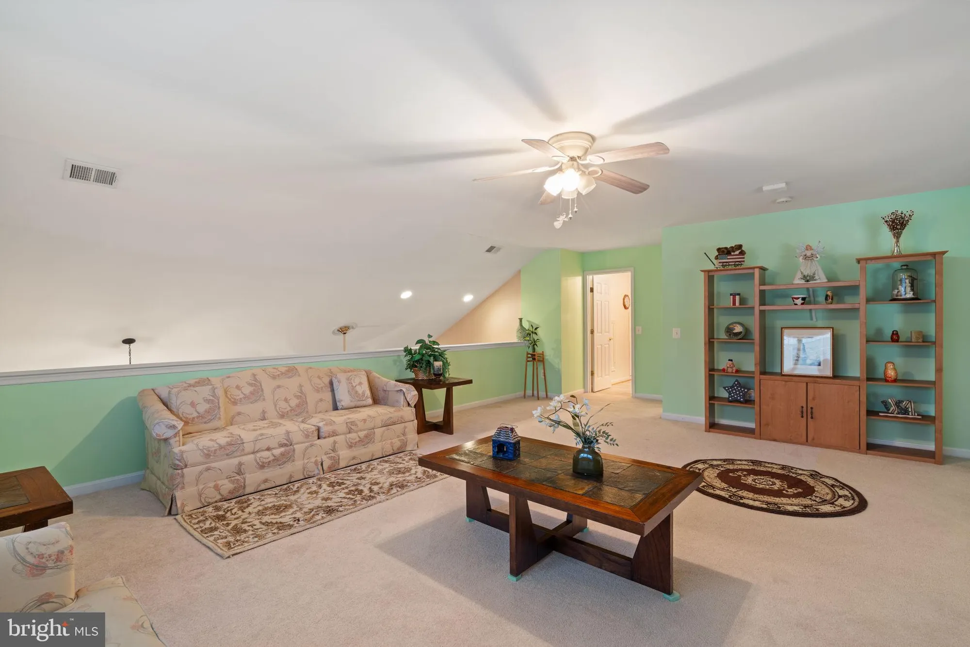 Property Slideshow image 23 of 44 | 3758 blowing leaf pl, Dumfries, VA, 22025