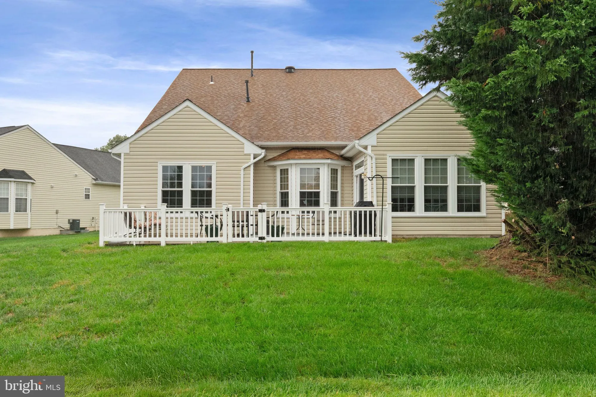 Property Slideshow image 39 of 44 | 3758 blowing leaf pl, Dumfries, VA, 22025
