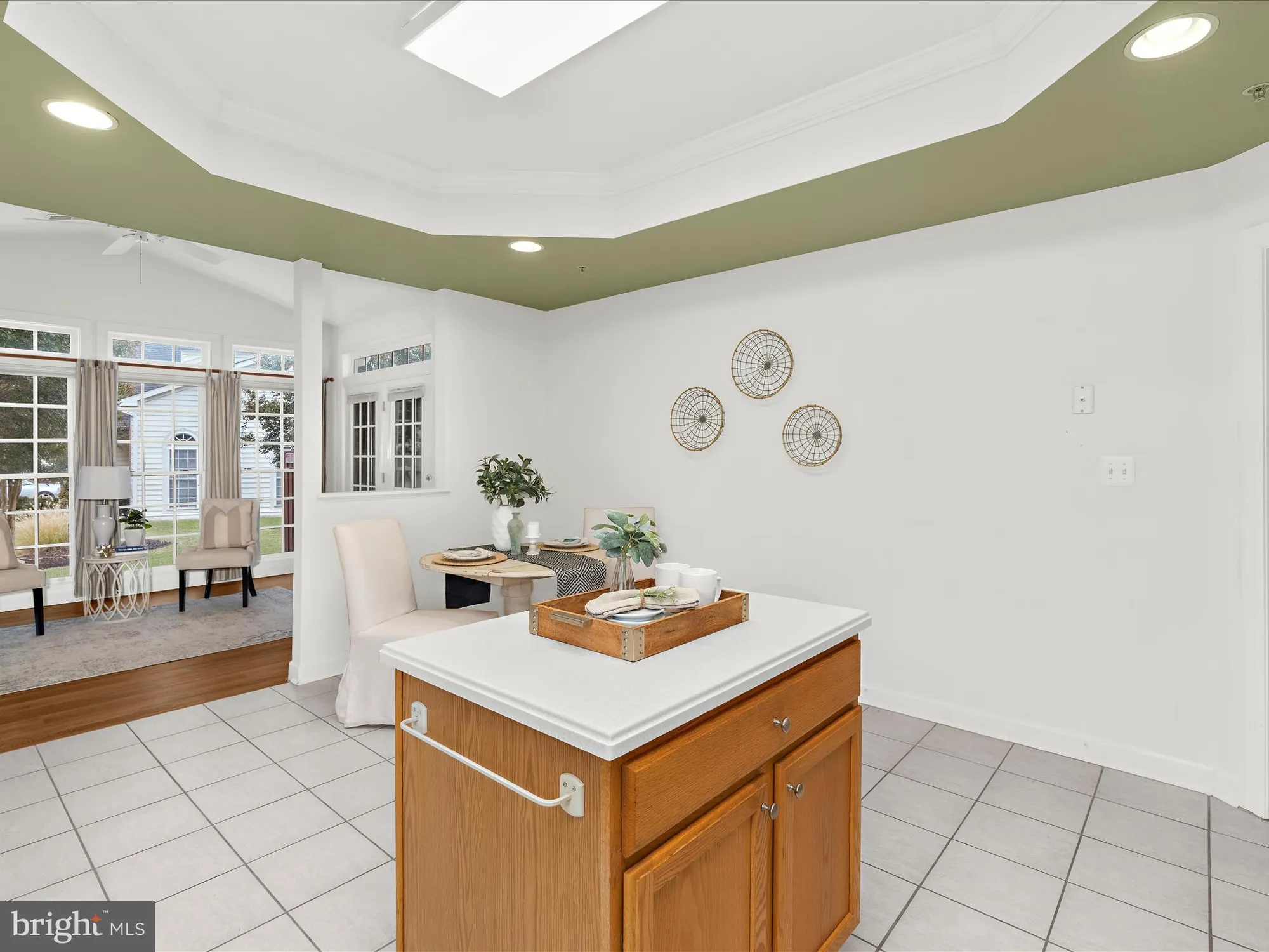 Property Slideshow image 14 of 49 | 311 hamlet cir, Edgewater, MD, 21037