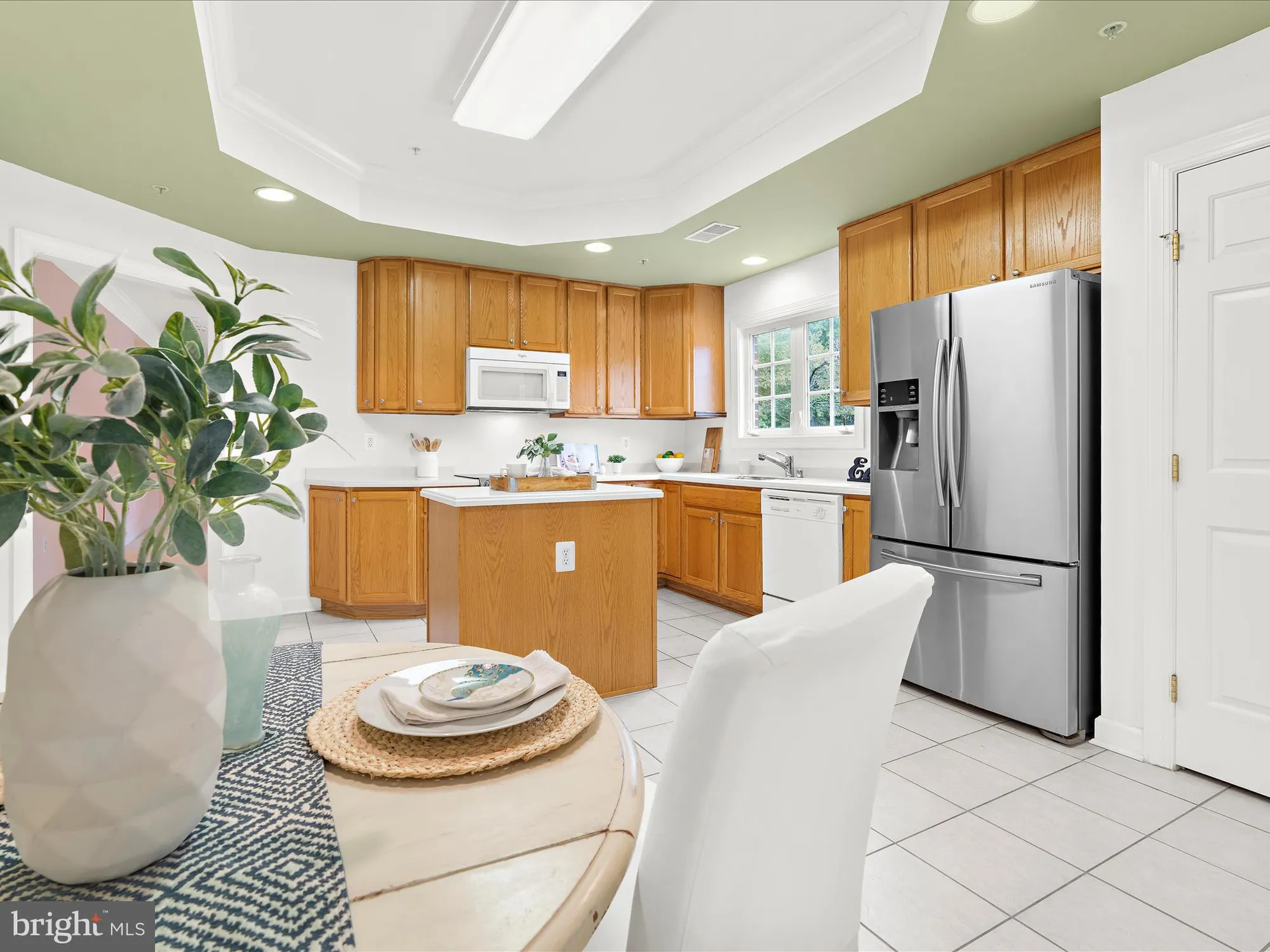 Property Slideshow image 11 of 49 | 311 hamlet cir, Edgewater, MD, 21037