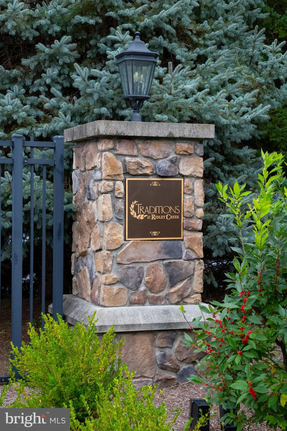 Property Slideshow image 28 of 28 | 411 creekside dr, Brookhaven, PA, 19015