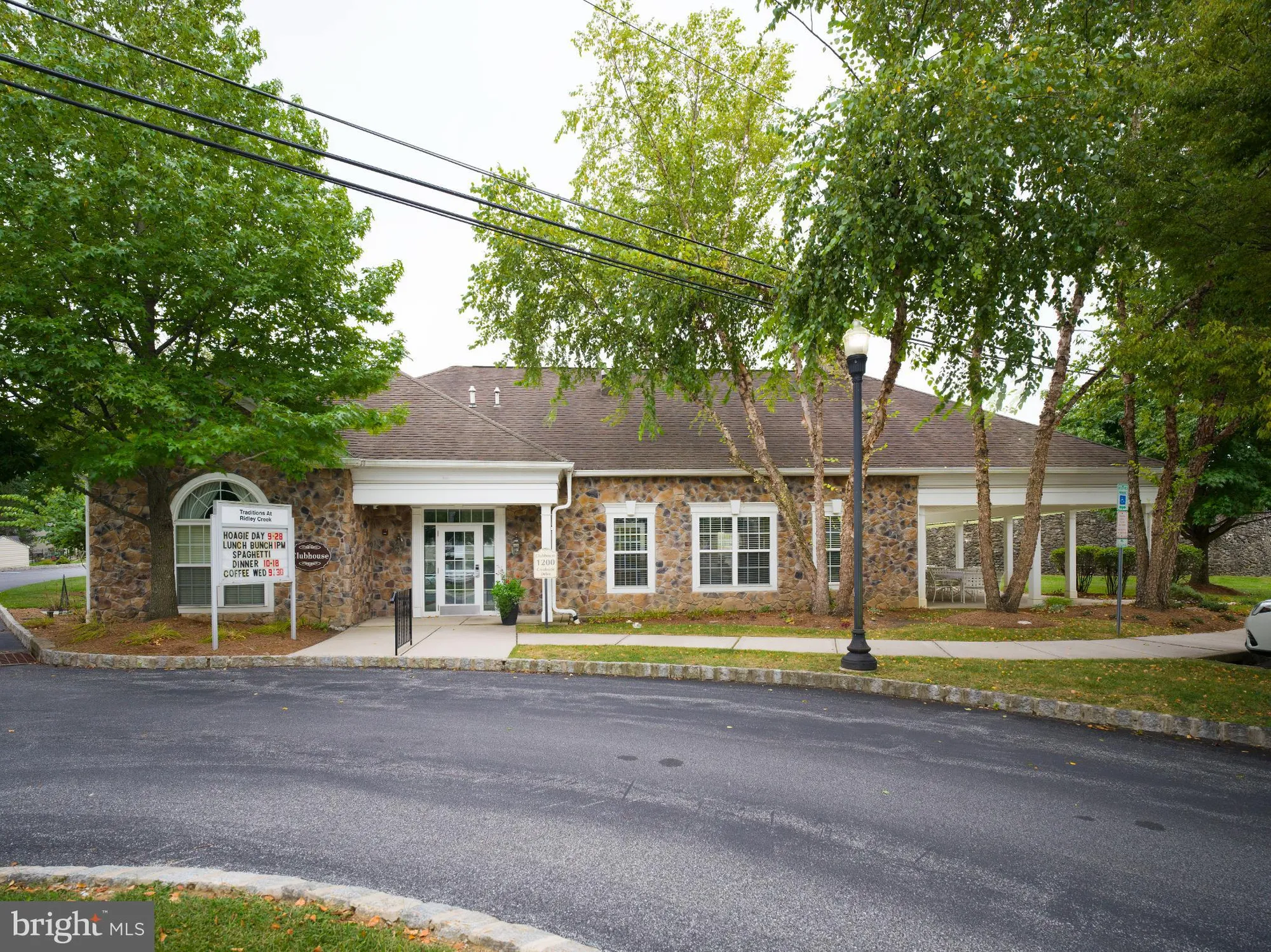 Property Slideshow image 25 of 28 | 411 creekside dr, Brookhaven, PA, 19015