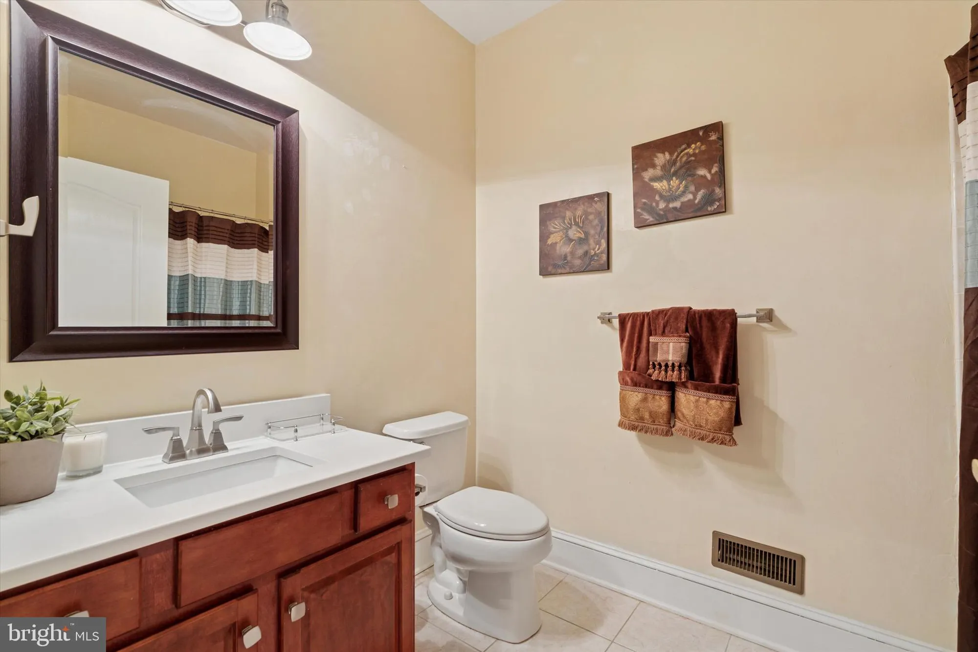 Property Slideshow image 13 of 32 | 1653 yardley ct, West Chester, PA, 19380