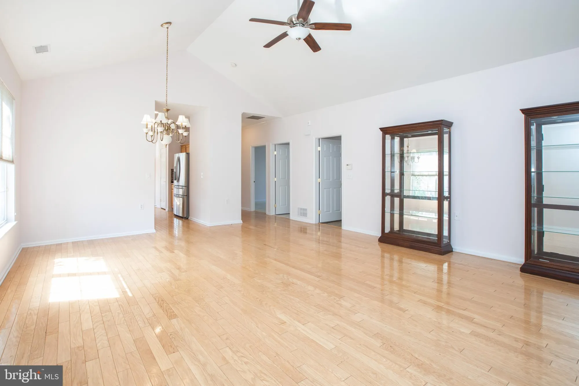 Property Slideshow image 8 of 28 | 97 hummingbird dr, Hamilton, NJ, 08690