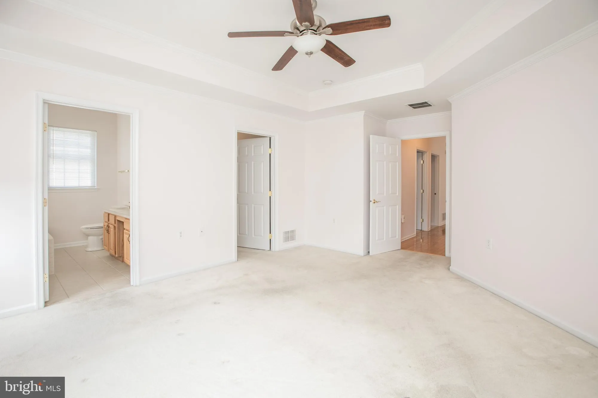 Property Slideshow image 18 of 28 | 97 hummingbird dr, Hamilton, NJ, 08690