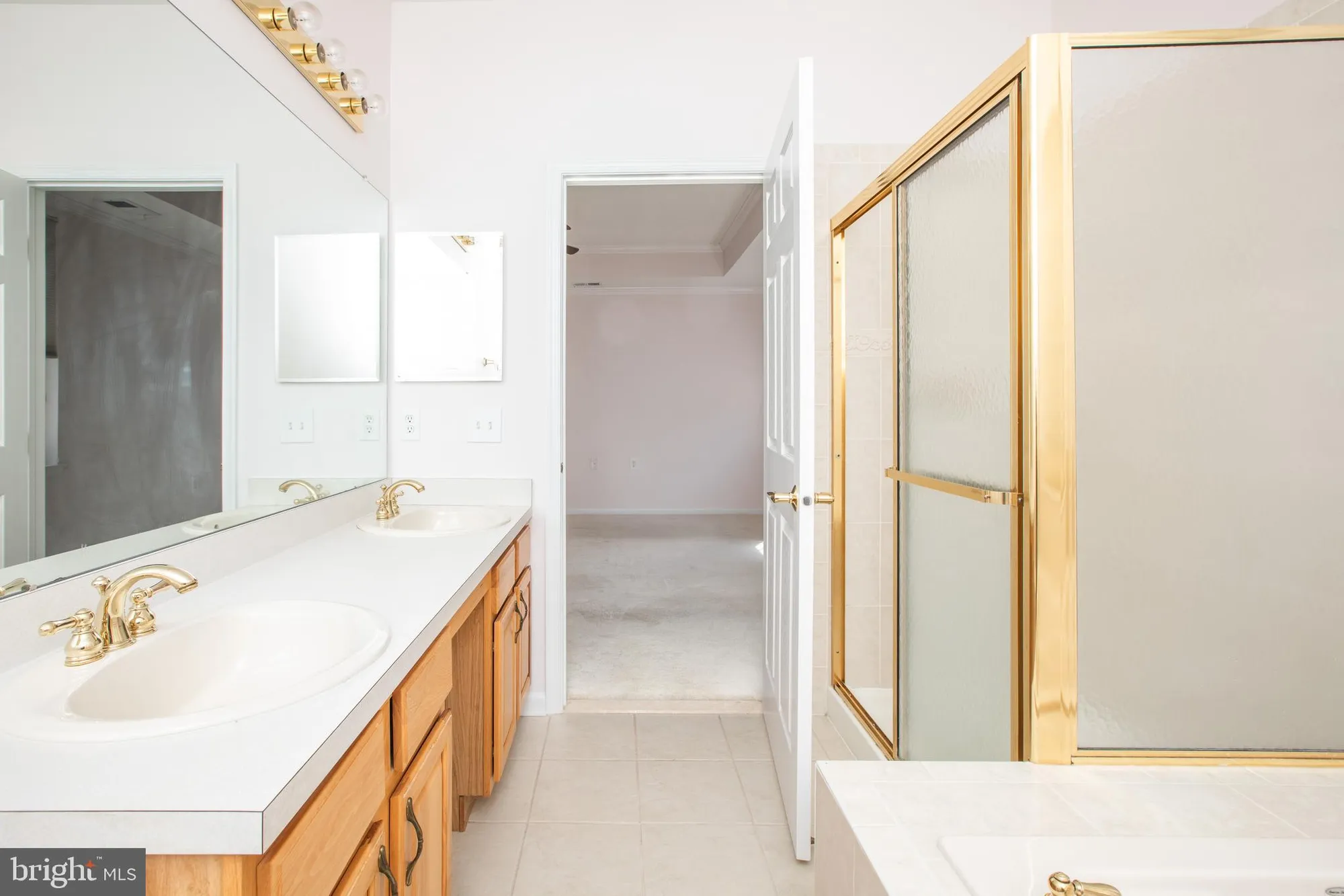 Property Slideshow image 22 of 28 | 97 hummingbird dr, Hamilton, NJ, 08690