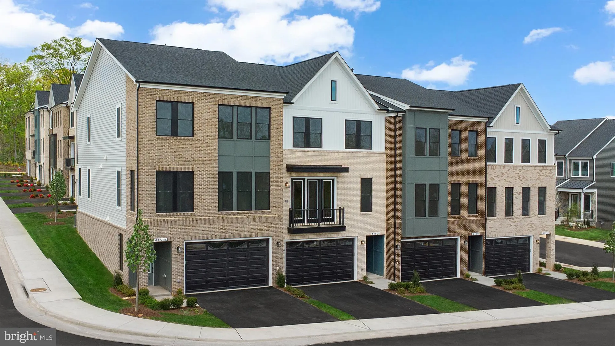 Property Slideshow image 35 of 49 | 44506 lowestoft sq, Ashburn, VA, 20147